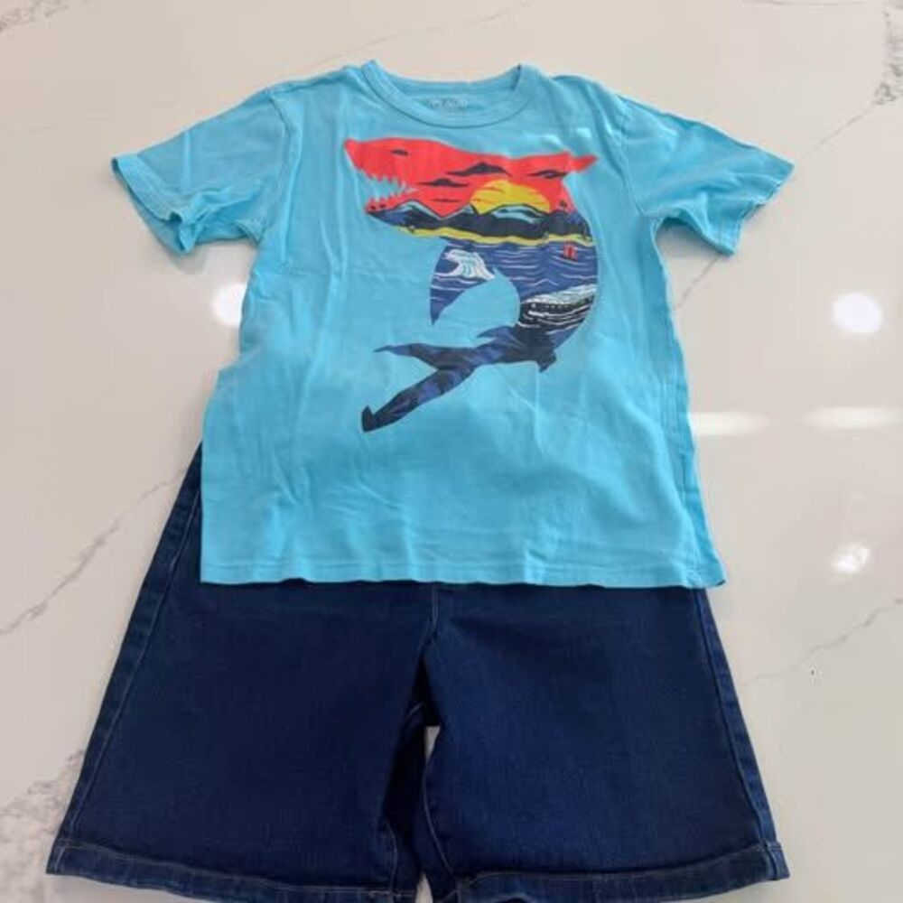 Boys Size 7/8 Shark Graphic Tee & Shorts Outfit Set 365 Kids & Children’s Place